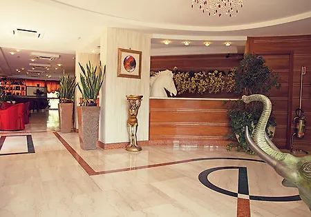 Paradiso Hotel 3*