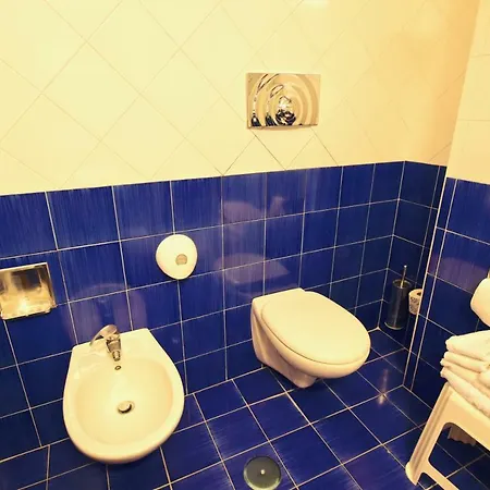 Paradiso Hotel 3*