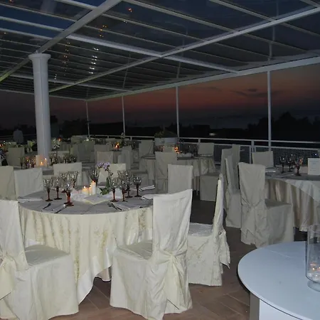 Paradiso Hotel 3*